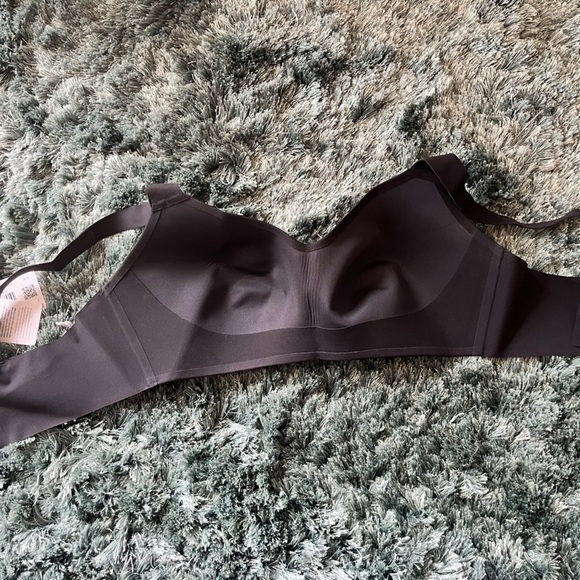 Lululemon Hold True Bra (size 34D) Black - Picture 6 of 7